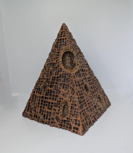 Inspired by Zdzislaw  Beksinski- Ashen Wastes Pyramid / 3D printing resin 8.7"