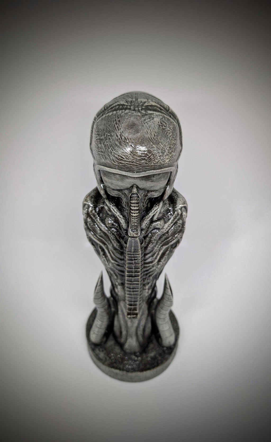 Inspired by H.R. Giger – Pilot 3D Resin Figure 12in (30.5cm /305mm) Design by Carlito Brigante