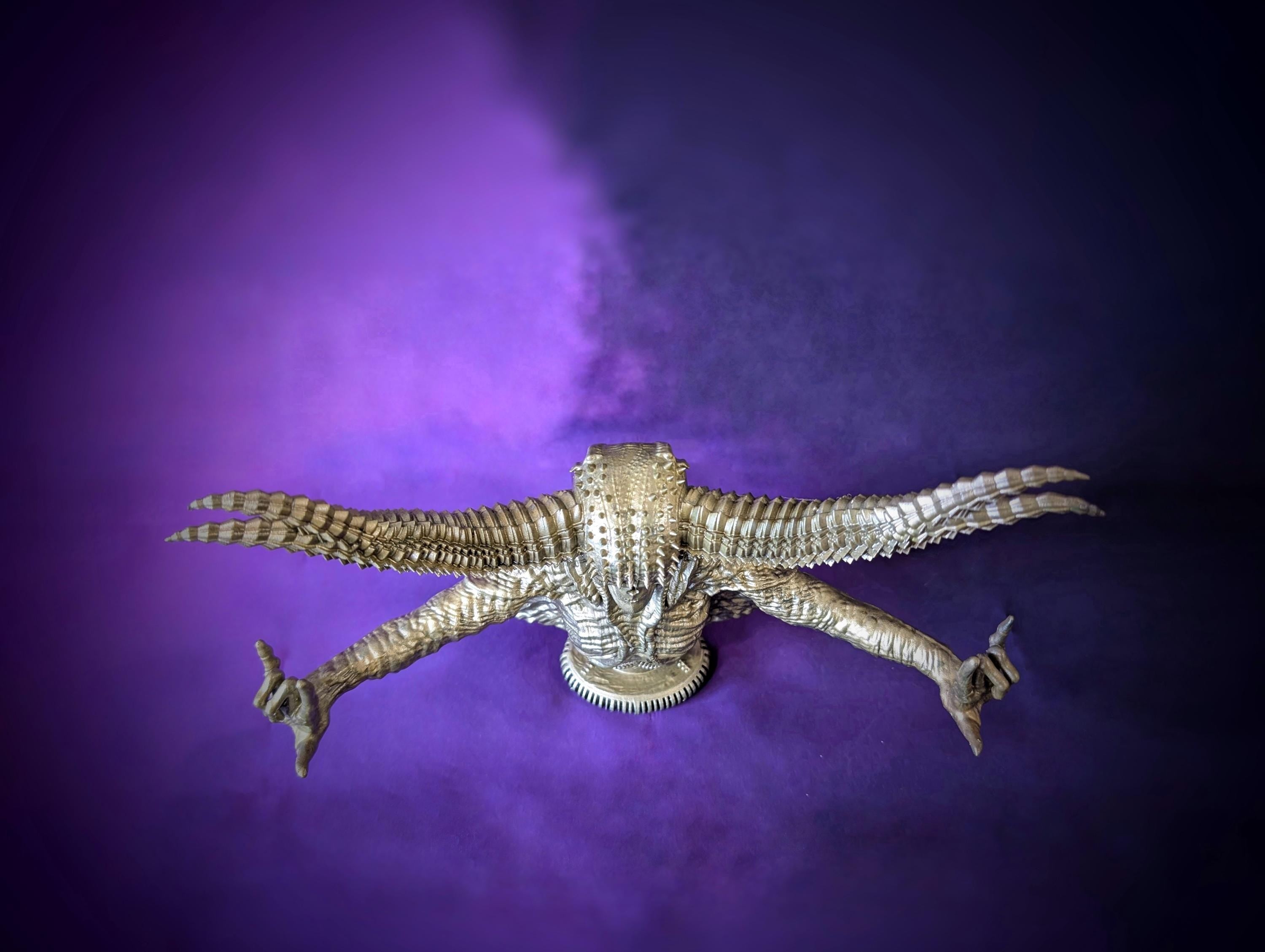 Inspired by H.R. Giger – Dead Star / design Carlito Brigante / 3D resin sculpture height 9 in (23 cm/230mm)