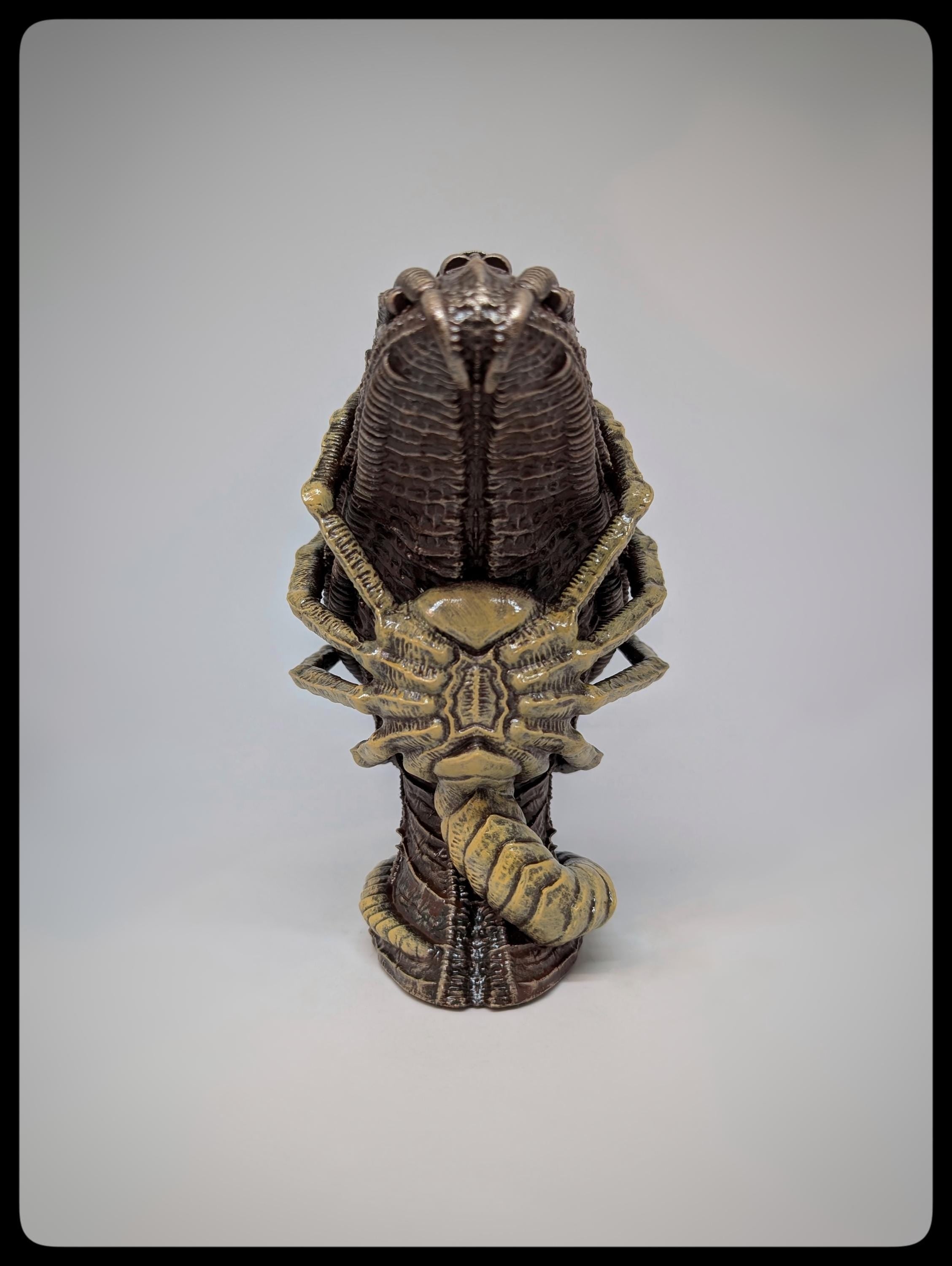 Alien Head Facehugger 3D Resin Sculpture Height 6.9" (17.5 cm/175 mm)