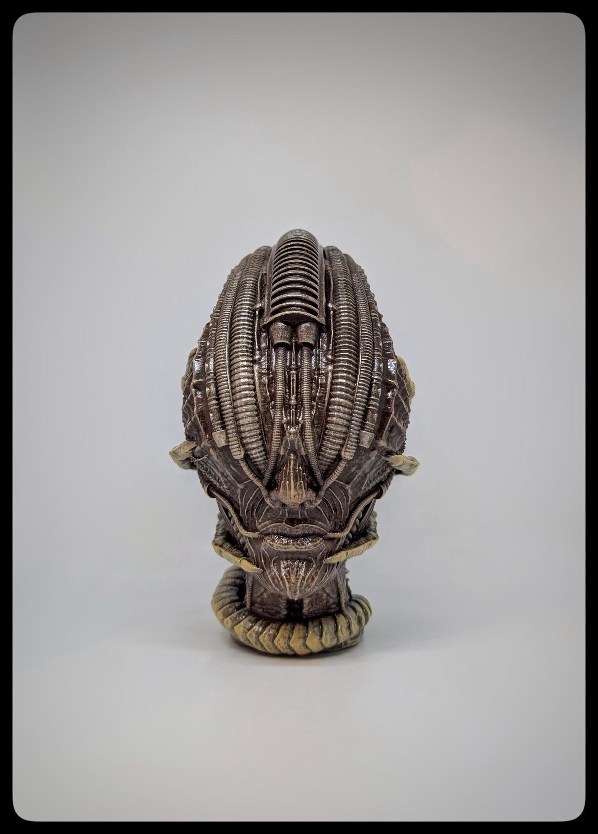 Alien Head Facehugger 3D Resin Sculpture Height 6.9" (17.5 cm/175 mm)
