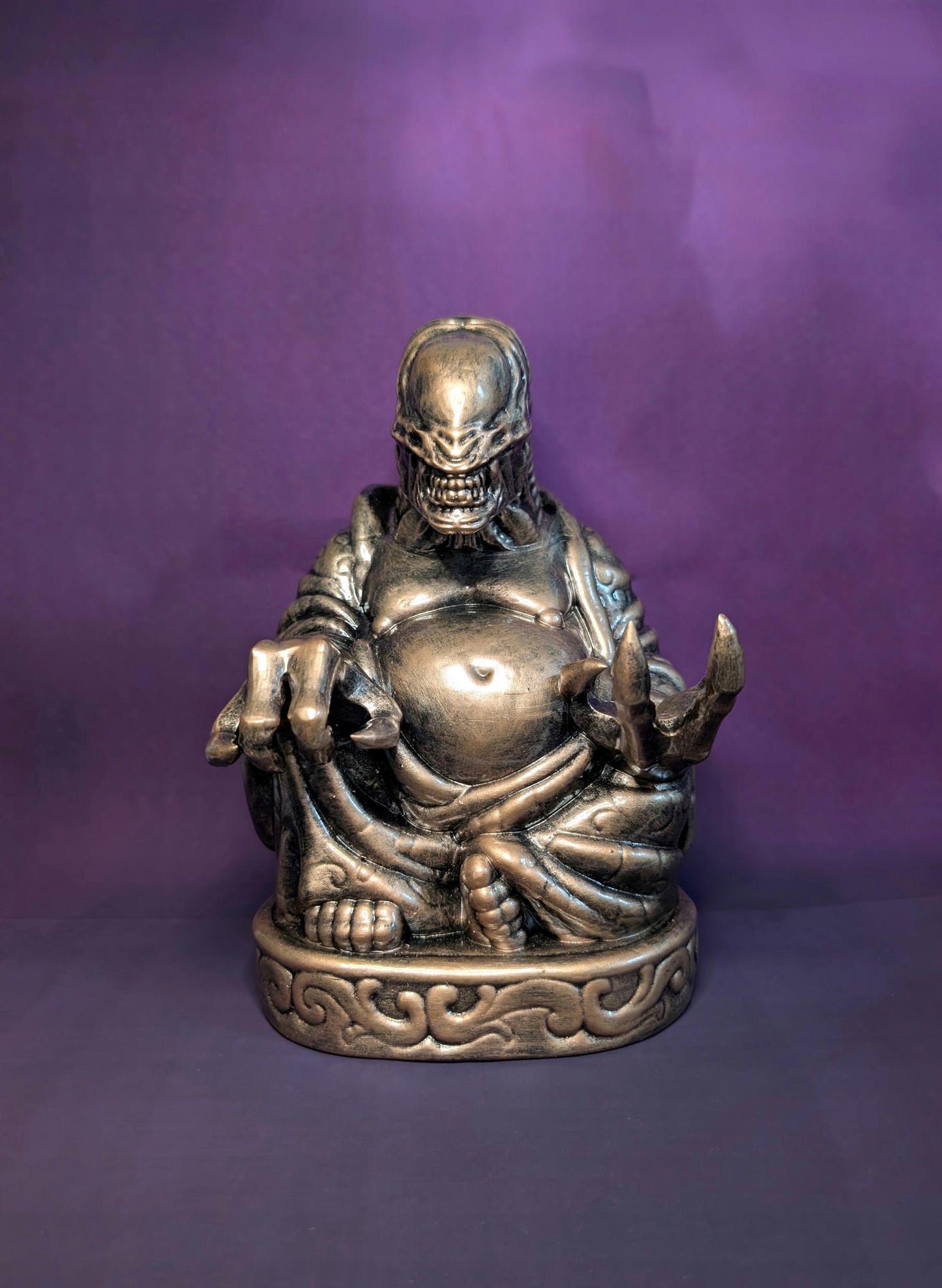 Alien Xenomorph Buddha 3D Resin Statue 8.66 in (22 cm / 220 mm) Height