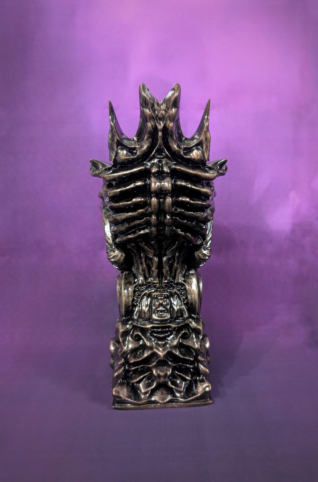 H.R. Giger Inspired Gigeresque Skeleton Statue 11.8" (30 cm / 300 mm) 3D Resin Sculpture