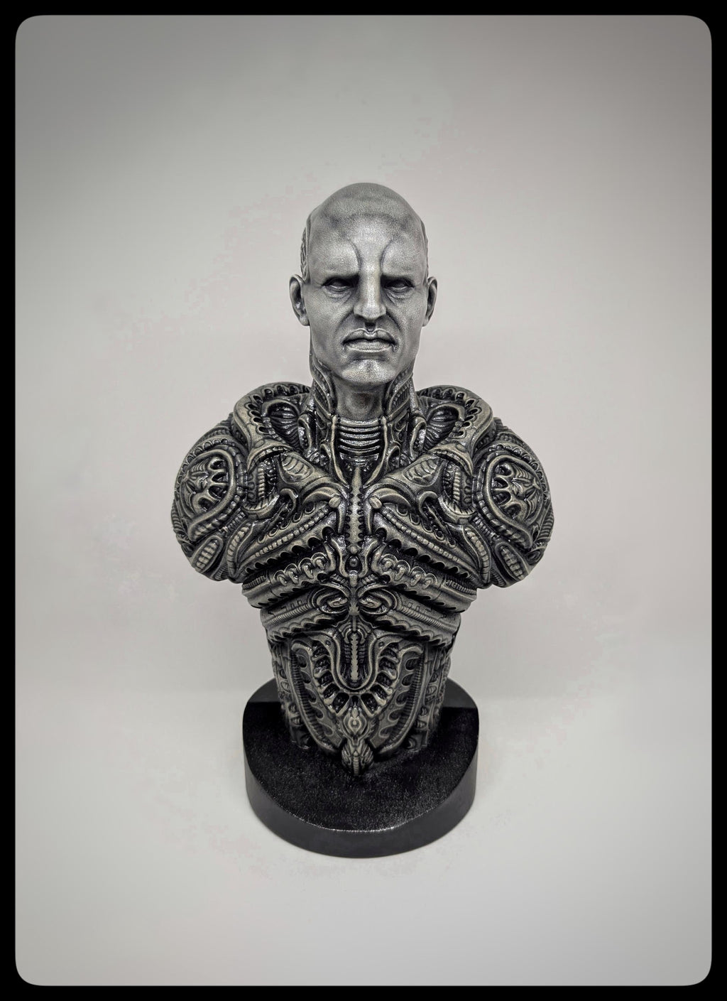Inspired by H.R. Giger – The Engineer Figure (Prometheus), 3D Resin, 11.8 in (30 cm / 300 mm)