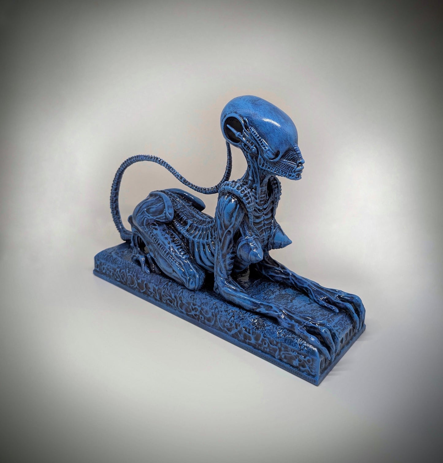 Alien Sphinx - 3D Resin Sculpture Height 8.86in (22,5cm/225mm) x Length 12.6in (32cm/320mm)