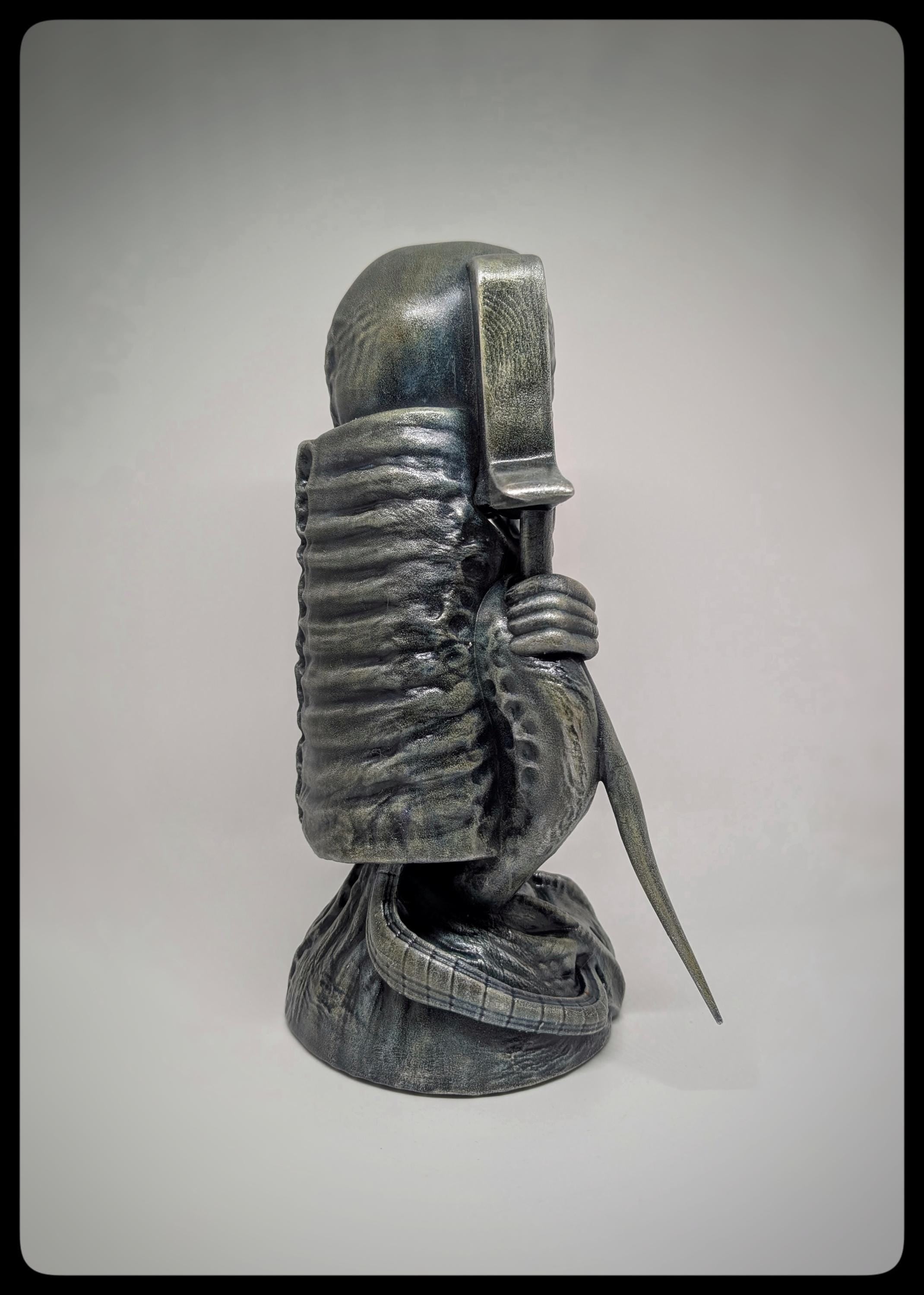 Inspired by H.R.Giger - NY City XVII Crowley 1981 Resin Sculpture 11.2in (28.5cm/285mm)